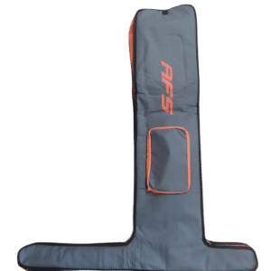 Sac gris et orange conçu pour transporter un sac de golf