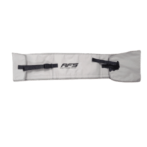 Sac à dos blanc et noir avec une sangle noire